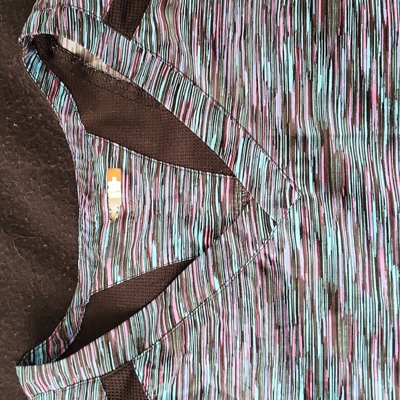 Women's XXL  Scrub Top - Picture 3 of 4